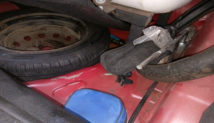 2018 Hyundai Eon SPORTZ, Petrol, Manual, 65,531 km, tyre