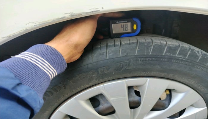 2012 Toyota Etios G, Petrol, Manual, 42,738 km, tyre