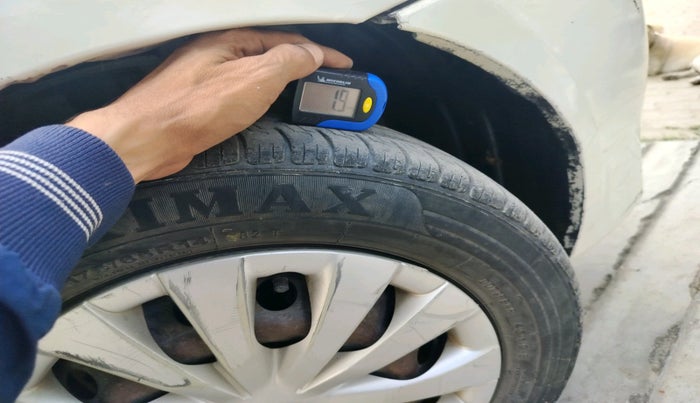 2012 Toyota Etios G, Petrol, Manual, 42,738 km, tyre