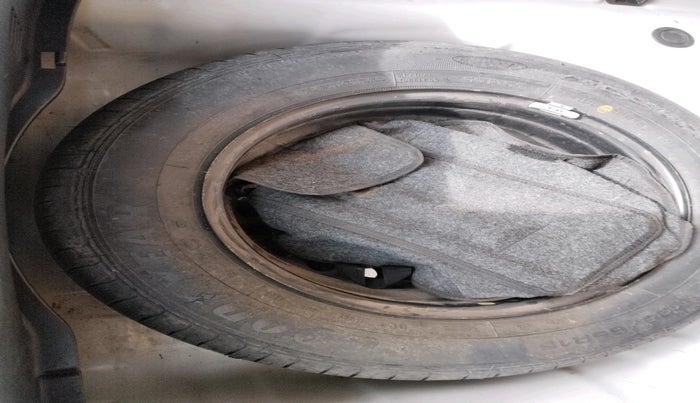 2023 KIA SONET HTK PLUS 1.2, Petrol, Manual, 39,104 km, tyre