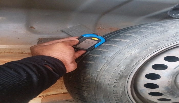 2016 Hyundai Xcent S 1.2, Petrol, Manual, 35,739 km, tyre