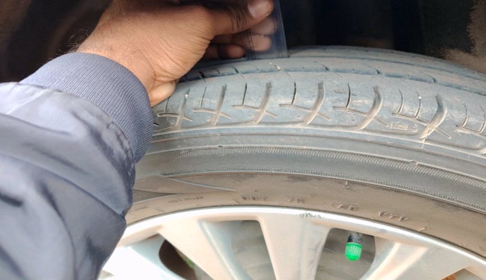 2019 Maruti Ciaz DELTA 1.5 SHVS MT PETROL, Petrol, Manual, 58,933 km, tyre