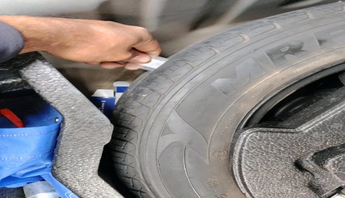 2019 Maruti Ciaz DELTA 1.5 SHVS MT PETROL, Petrol, Manual, 58,933 km, tyre