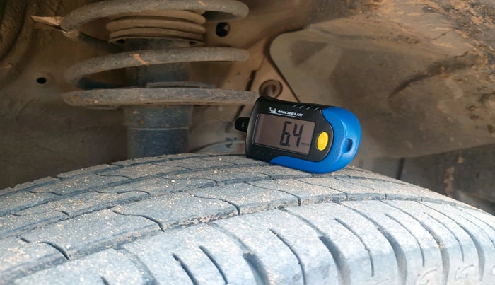 2021 Maruti Vitara Brezza LXI, Petrol, Manual, 65,000 km, tyre