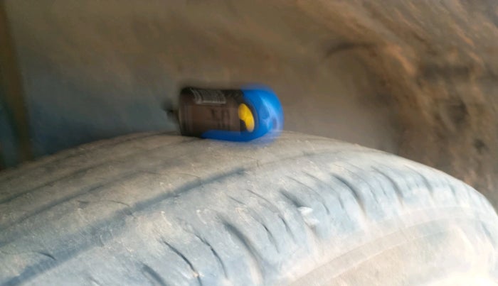 2021 Maruti Vitara Brezza LXI, Petrol, Manual, 65,000 km, tyre