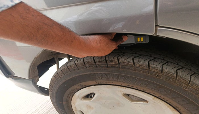 2021 Maruti Eeco 5 STR AC CNG, Petrol, Manual, 46,476 km, tyre