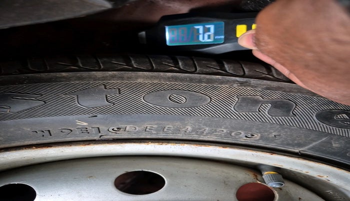 2012 Maruti Wagon R 1.0 LXI, Petrol, Manual, 21,658 km, tyre