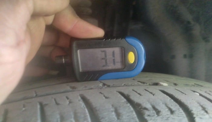 2020 Renault TRIBER RXL MT, Petrol, Manual, 27,128 km, tyre