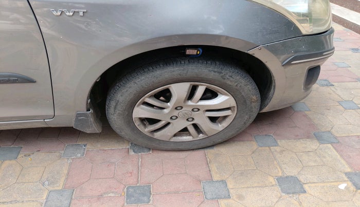 2015 Maruti Swift Dzire ZXI, Petrol, Manual, 1,06,473 km, tyre