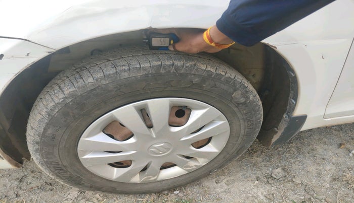 2013 Maruti Swift Dzire VXI, Petrol, Manual, 1,56,719 km, tyre