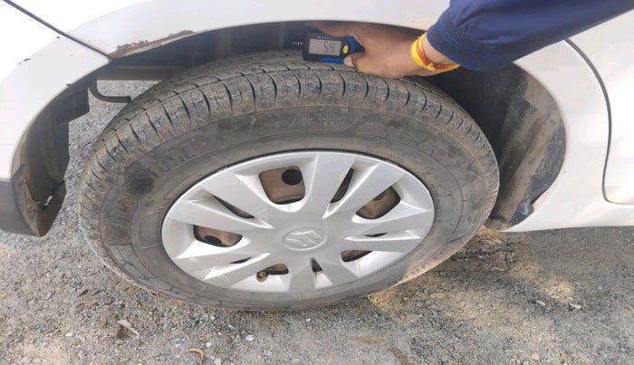 2013 Maruti Swift Dzire VXI, Petrol, Manual, 1,56,719 km, tyre