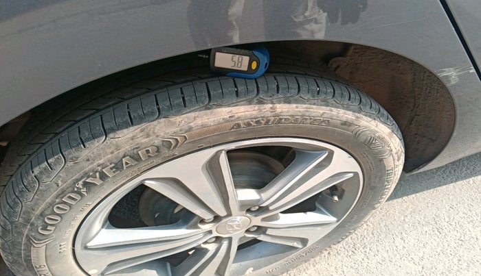 2018 Hyundai Verna 1.6 VTVT SX, Petrol, Manual, 73,490 km, tyre