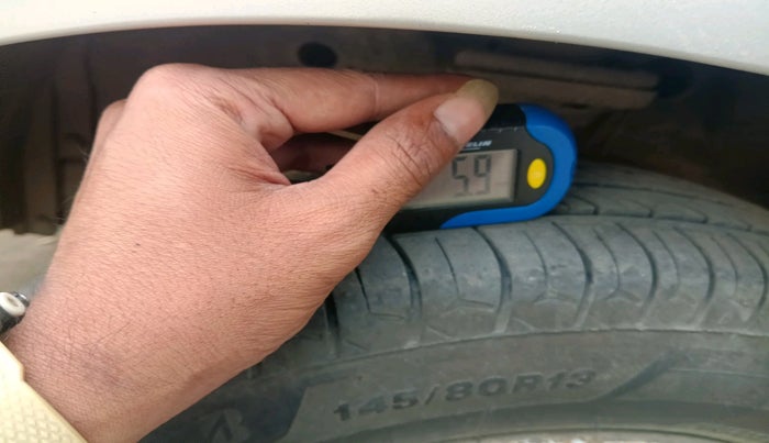 2014 Maruti Wagon R 1.0 LXI CNG, Petrol, Manual, 1,00,270 km, tyre