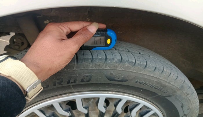 2014 Maruti Wagon R 1.0 LXI CNG, Petrol, Manual, 1,00,270 km, tyre