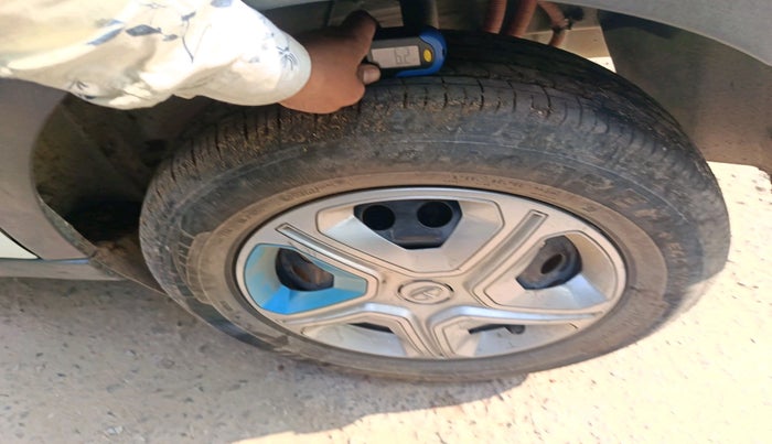 2023 Tata NEXON EV XM, Electric, Automatic, 48,860 km, tyre