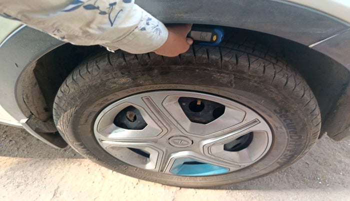 2023 Tata NEXON EV XM, Electric, Automatic, 48,860 km, tyre