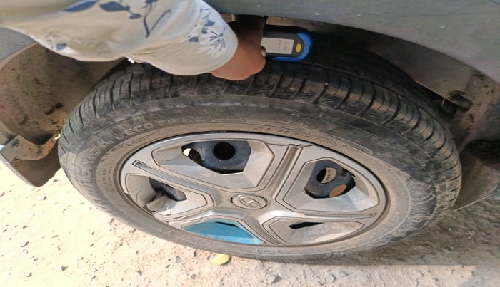 2023 Tata NEXON EV XM, Electric, Automatic, 48,860 km, tyre