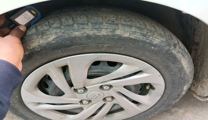 2022 Hyundai AURA S 1.2 CNG, Petrol, Manual, 69,893 km, tyre