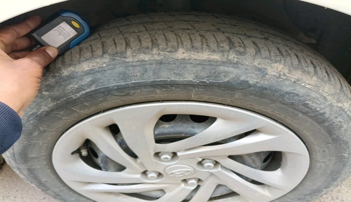 2022 Hyundai AURA S 1.2 CNG, Petrol, Manual, 69,893 km, tyre