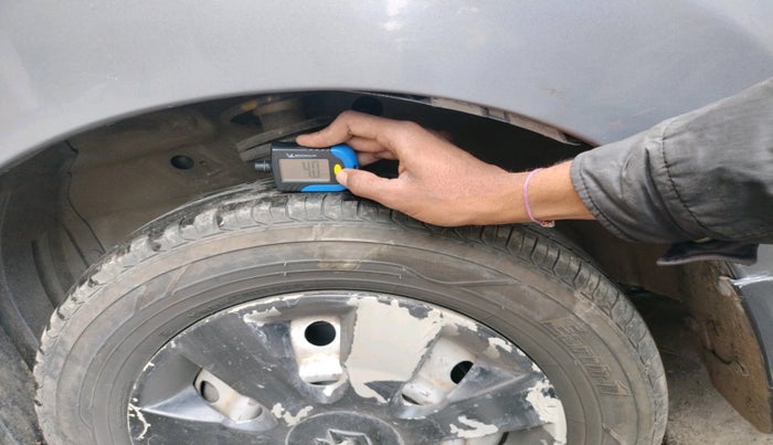 2014 Maruti Wagon R 1.0 LXI CNG, Petrol, Manual, 1,43,760 km, tyre