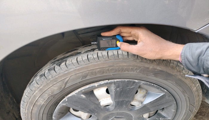 2014 Maruti Wagon R 1.0 LXI CNG, Petrol, Manual, 1,43,760 km, tyre