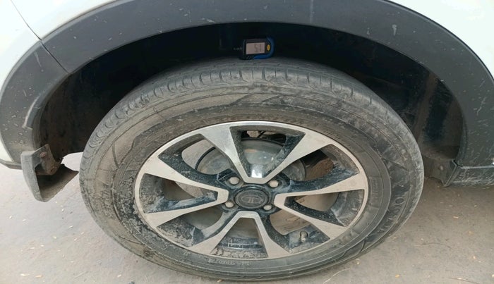 2021 Tata NEXON XZA PLUS DIESEL, Diesel, Automatic, 93,926 km, tyre