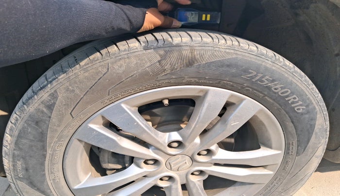 2016 Maruti Vitara Brezza ZDI PLUS, Diesel, Manual, 1,21,853 km, tyre