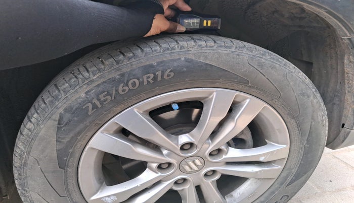 2016 Maruti Vitara Brezza ZDI PLUS, Diesel, Manual, 1,21,853 km, tyre