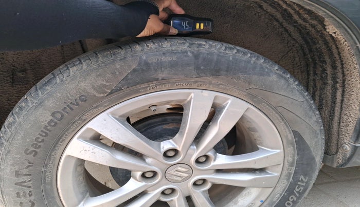 2016 Maruti Vitara Brezza ZDI PLUS, Diesel, Manual, 1,21,853 km, tyre