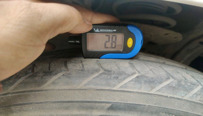 2013 Honda City 1.5L I-VTEC S AT, Petrol, Automatic, 1,27,929 km, tyre