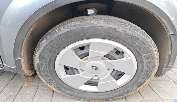 2014 Mahindra XUV500 W6, Diesel, Manual, 1,38,304 km, tyre