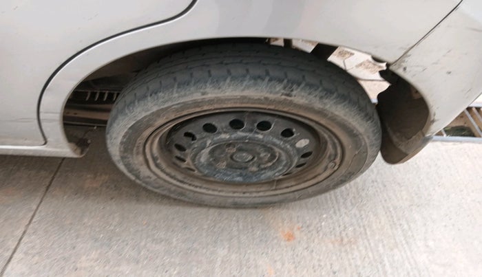 2011 Maruti Wagon R 1.0 VXI, Petrol, Manual, 63,793 km, tyre