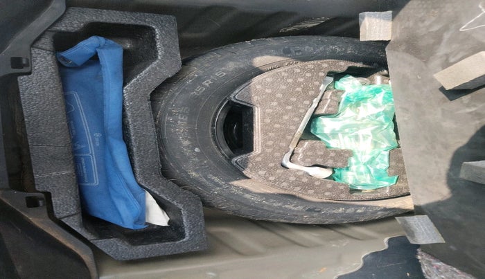 2016 Maruti Ciaz ZDI+ SHVS, Diesel, Manual, 93,606 km, tyre