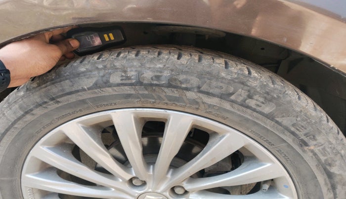 2016 Maruti Ciaz ZDI+ SHVS, Diesel, Manual, 93,606 km, tyre