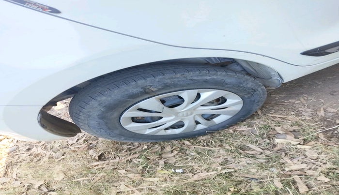 2021 Maruti Swift VXI, Petrol, Manual, 45,610 km, tyre