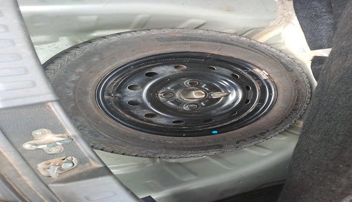 2023 Maruti Alto K10 VXI, Petrol, Manual, 25,702 km, tyre