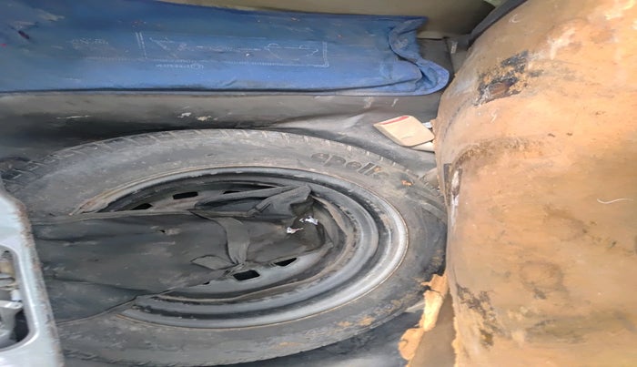 2011 Chevrolet Spark LS 1.0, Petrol, Manual, 84,061 km, tyre