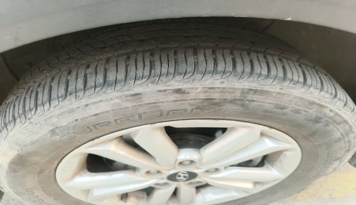 2017 Hyundai Creta SX 1.6 DIESEL, Diesel, Manual, 1,45,919 km, tyre