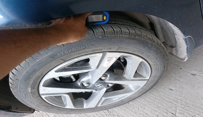 2023 Hyundai AURA SX 1.2 (O), Petrol, Manual, 2,702 km, tyre