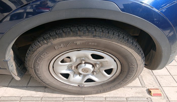 2018 Tata Hexa XMA 4X2 7 STR, Diesel, Automatic, 35,819 km, tyre