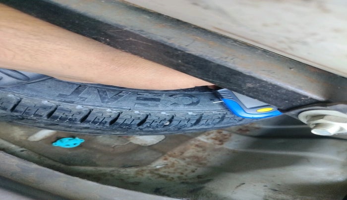 2011 Maruti Zen Estilo VXI, Petrol, Manual, 77,619 km, tyre