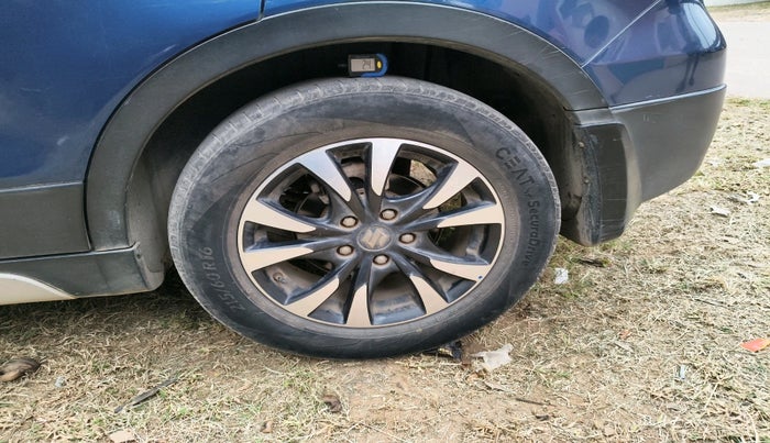 2018 Maruti S Cross ZETA 1.3, Diesel, Manual, 1,20,422 km, tyre