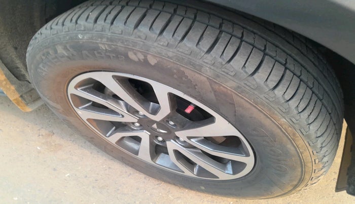 2025 Mahindra SCORPIO-N Z8 L DIESEL MT 2WD 7 STR, Diesel, Manual, 25,680 km, tyre