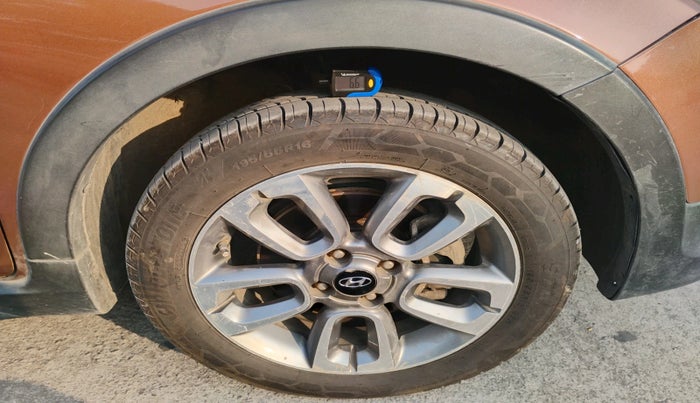 2016 Hyundai i20 Active 1.2 SX, Petrol, Manual, 1,82,815 km, tyre