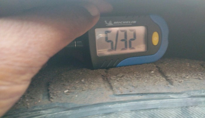 2012 BMW 3 Series 320d, Diesel, Automatic, 1,09,961 km, tyre