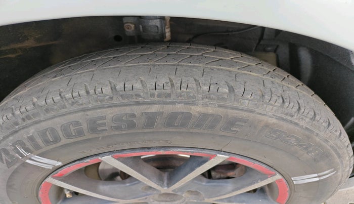 2015 Maruti Swift VDI, Diesel, Manual, 1,91,356 km, tyre