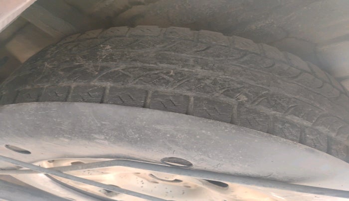 2012 Renault Duster 85 PS RXE DIESEL, Diesel, Manual, 1,02,756 km, tyre