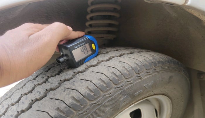 2021 Maruti Eeco 5 STR AC CNG, Petrol, Manual, 93,524 km, tyre