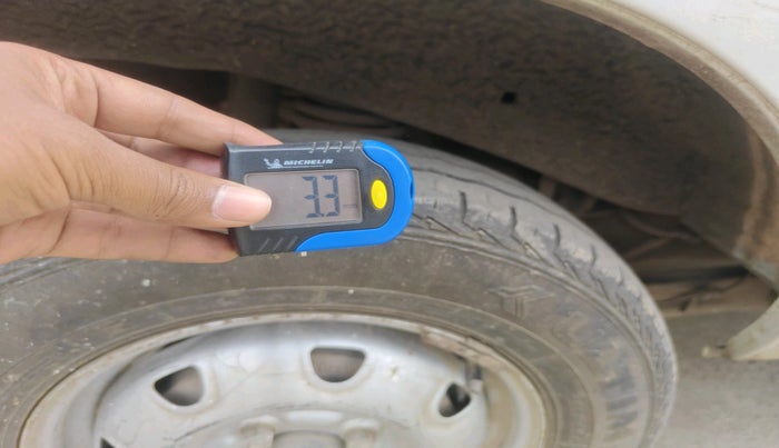 2021 Maruti Eeco 5 STR AC CNG, Petrol, Manual, 93,524 km, tyre