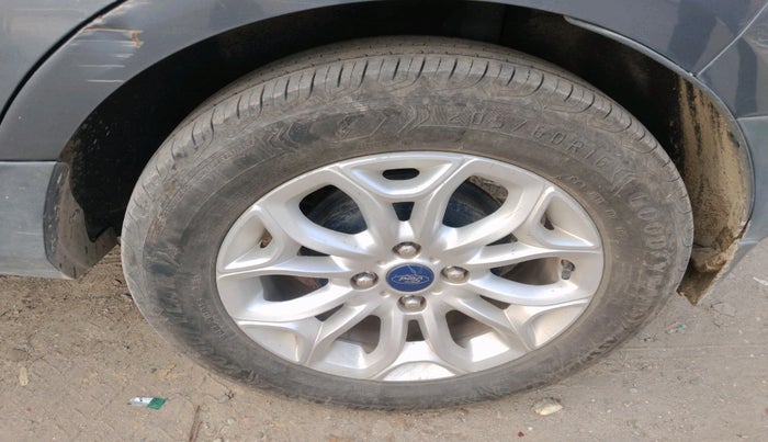 2017 Ford Ecosport TITANIUM 1.5L PETROL AT, Petrol, Automatic, 82,642 km, tyre